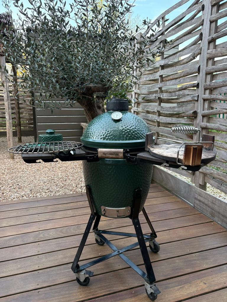 Big Green Egg Small incl accessoires zgan., Ophalen, Zo goed als nieuw