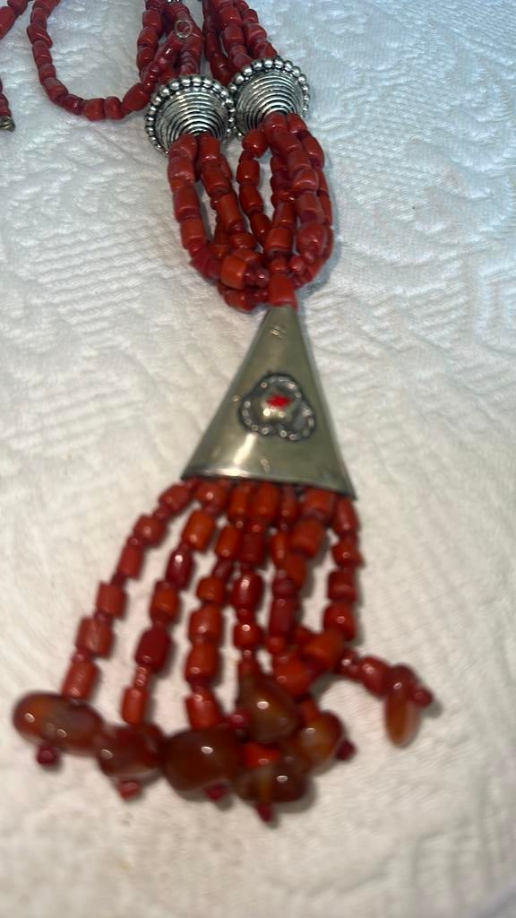 Bloedkoralen ketting, Ophalen of Verzenden, Zo goed als nieuw, Overige materialen