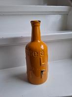 Okergele vaas in de vorm van een fles, Ophalen of Verzenden