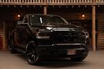 Dodge Ram 1500 5.7 V8 4x4 Crew Cab Laramie | flitsers | luch, Auto's, Automaat, Gebruikt, 402 pk, Zwart