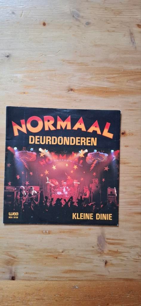 Normaal - Deurdonderen (Single), Cd's en Dvd's, Vinyl Singles, Gebruikt, Single, Nederlandstalig, 7 inch, Ophalen of Verzenden
