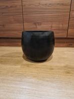 Mooie grote zwarte bloempot, Ophalen of Verzenden, Rond, Steen, Minder dan 30 cm
