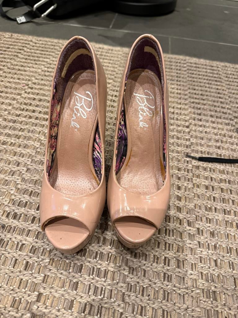 Nude Pumps met Hoge Hak - Elegant en Stijlvol, Pumps, Beige, Ophalen of Verzenden, Zo goed als nieuw