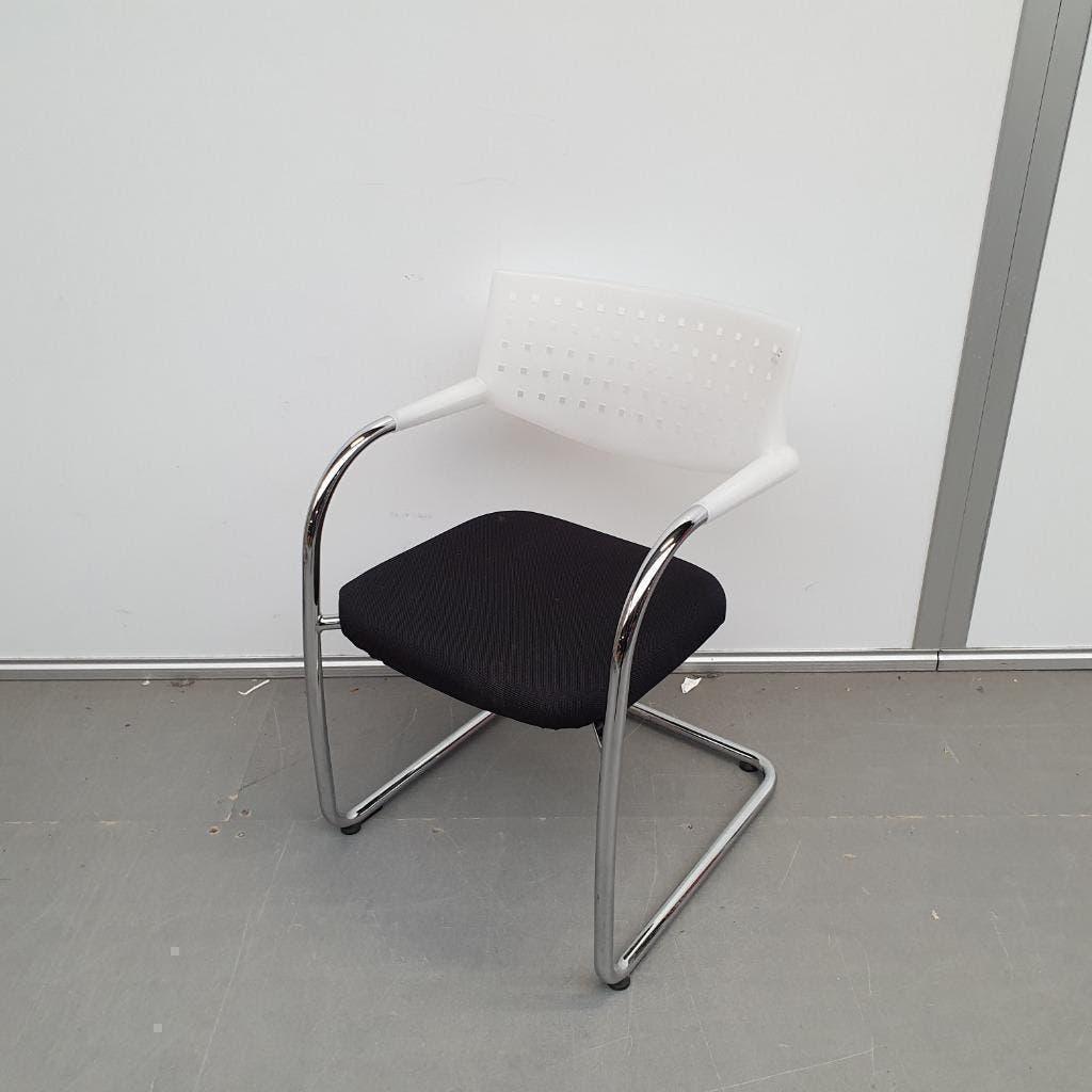 Vitra Visavis vergaderstoel - zwarte stof, Huis en Inrichting, Stoelen, Ophalen of Verzenden, Gebruikt, Stof, Vijf, Zes of meer stoelen