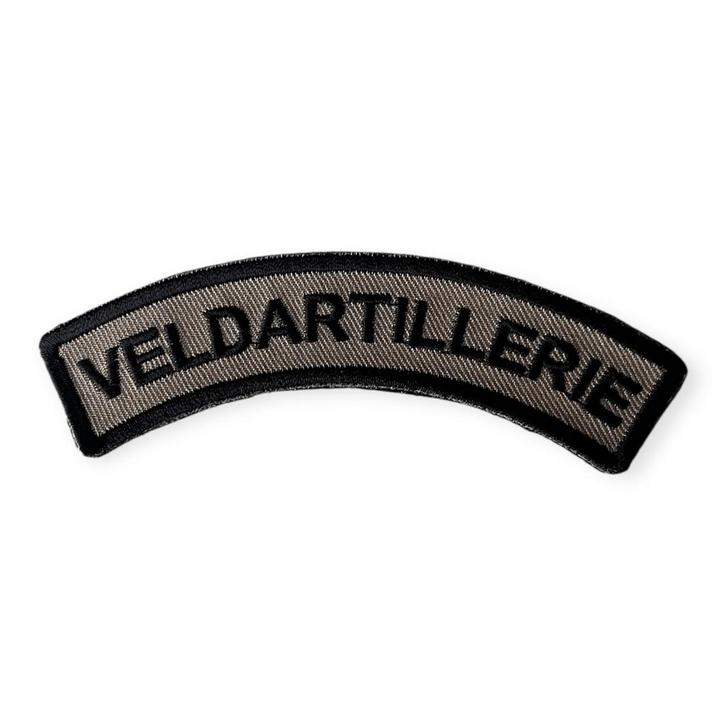 Straatnaam met Velcro VELDARTILLERIE, Verzamelen, Militaria | Algemeen, Landmacht, Embleem of Badge, Nederland, Ophalen of Verzenden