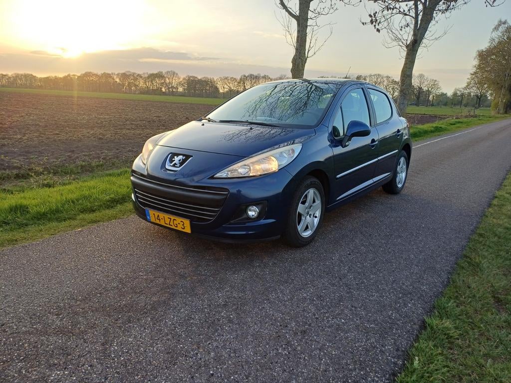 Peugeot 207, Auto's, Voorwielaandrijving, Stof, Zwart, Blauw