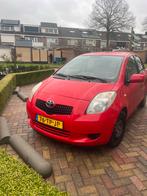 Toyota Yaris 1.3 16V Vvt-i 5DR 2007 Rood, Auto's, Toyota, Voorwielaandrijving, 40 €/maand, 4 cilinders, 995 kg