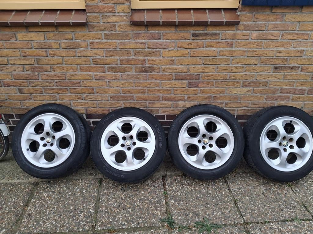 Alfa Romeo velgen met banden, Ophalen