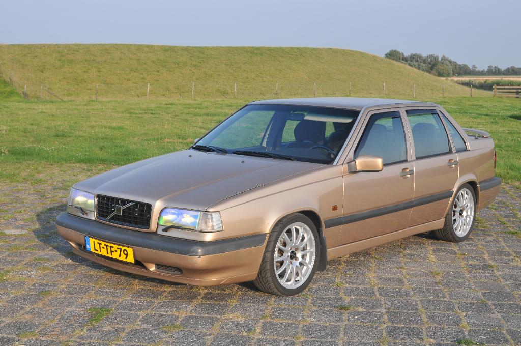Volvo 850 2.5 20V 1995, Voorwielaandrijving, Stoelverwarming, Leder en Stof, Beige