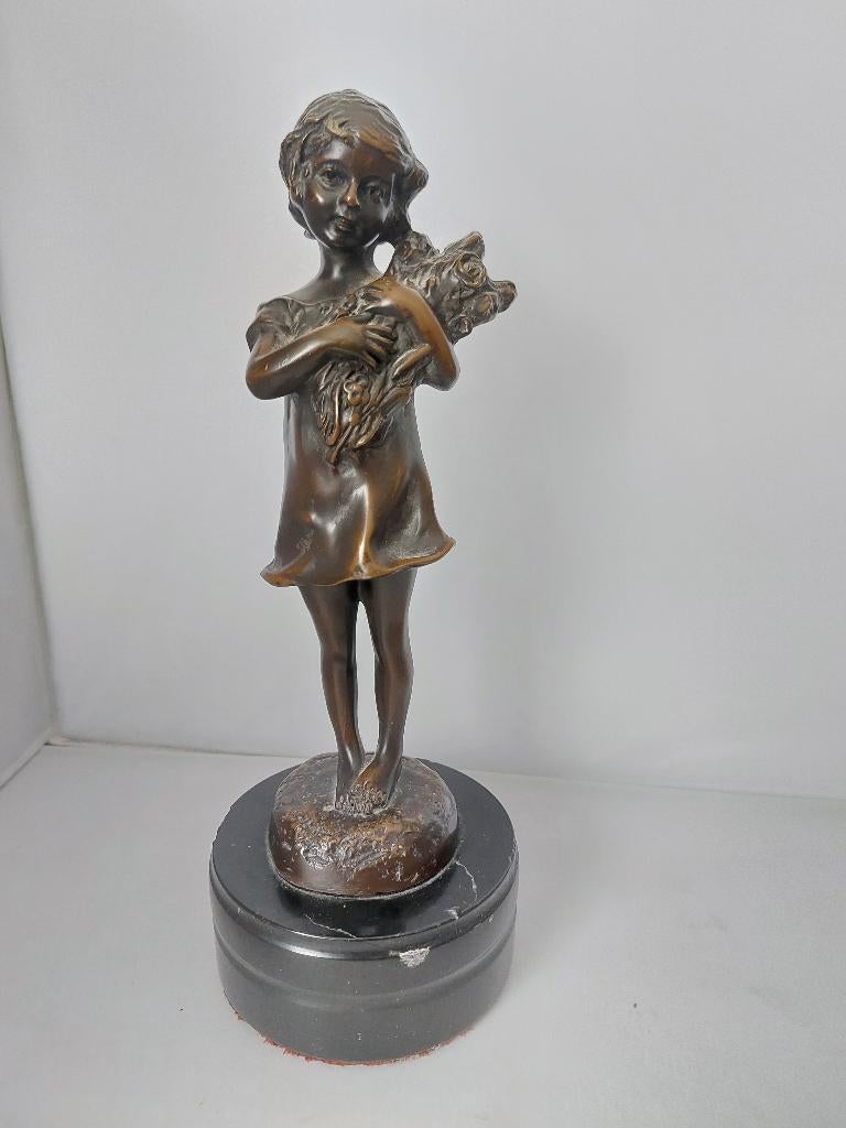 Bronzen beeld Suzanne Bizard meisje met bloemen, Antiek en Kunst, Ophalen of Verzenden