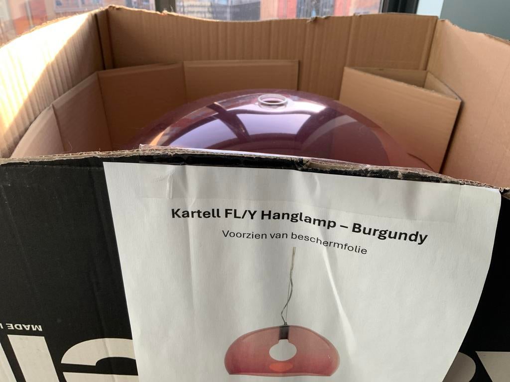 Kartell FLY Hanglamp - Burgundy, Huis en Inrichting, Lampen | Hanglampen, Ophalen, Nieuw, Kunststof, Minder dan 50 cm