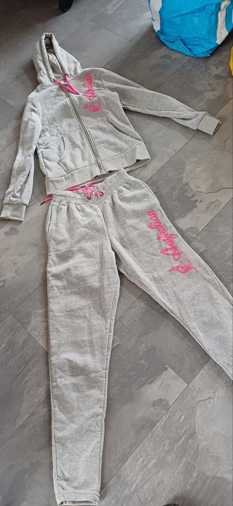 Tka jogging pak van australian maat s taille 36 cm  oksel 44, Ophalen of Verzenden, Zo goed als nieuw, Maat 36 (S), Zwart