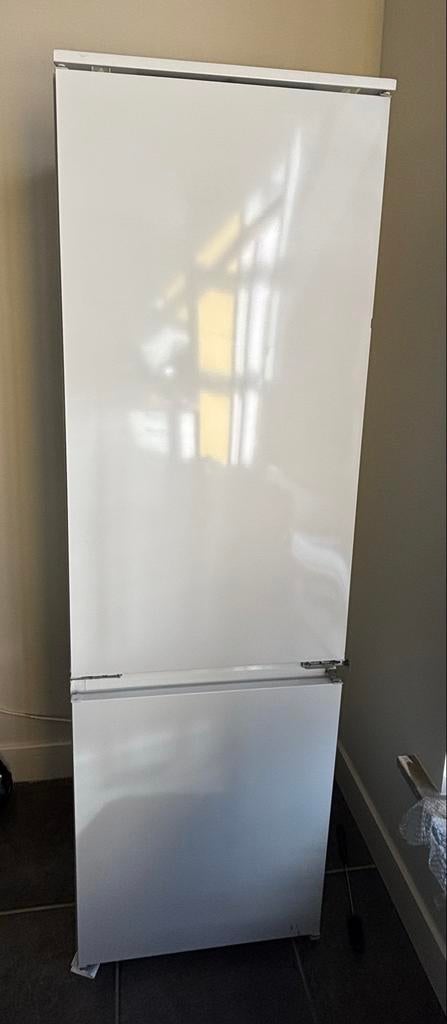 IKEA Isande Inbouw Koelkast met Vriesvak, Ophalen, 200 liter of meer, 160 cm of meer, Zo goed als nieuw