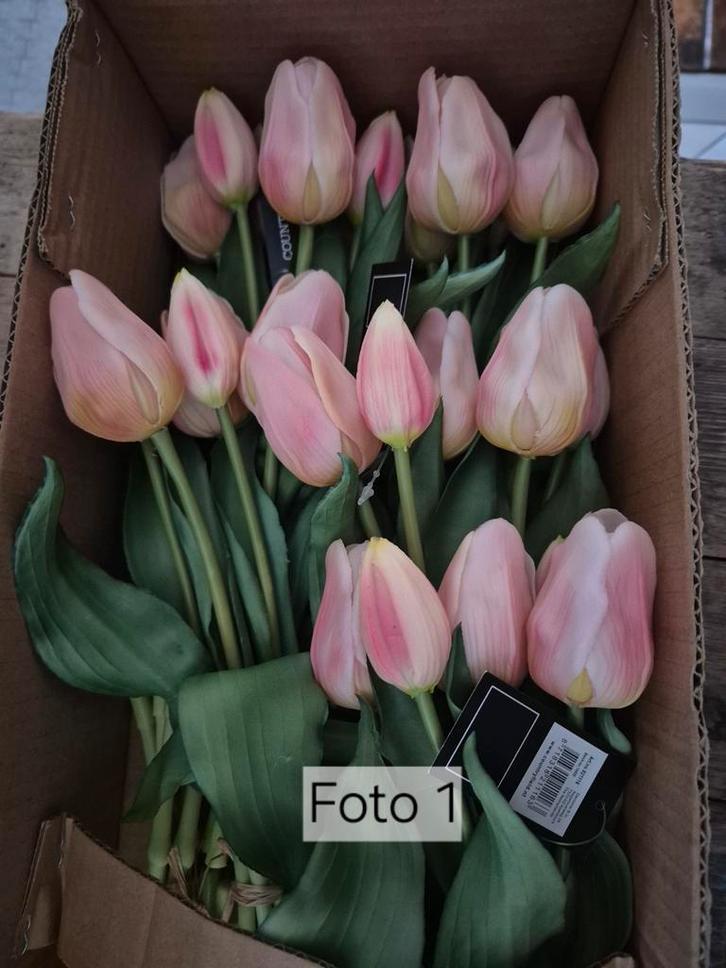 Real Touch tulpen Countryfield 2 bosjes €10,00, Huis en Inrichting, Woonaccessoires | Kunstplanten en Kunstbloemen, Nieuw, Binnen