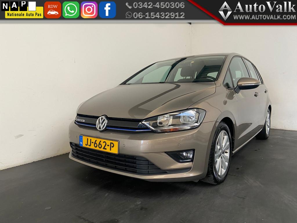 Volkswagen Golf Sportsvan 1.0 TSI Connected Series. APK 03-2, Auto's, Gebruikt, Euro 6, Overige kleuren, 1246 kg