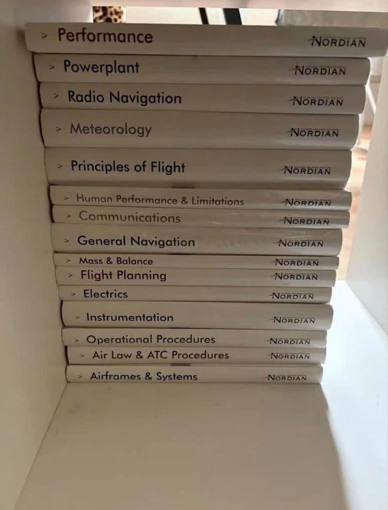 Nordian ATPL boeken - (KLM Flight Academy), Ophalen of Verzenden, Gelezen, Overige niveaus