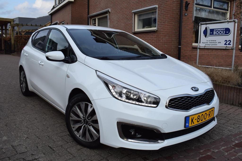 Kia CEED 1.4-16 V CRUISE/AIRCO/PDC/BLUETOOTH/6 BAK/XENON/5 D, Auto's, Kia, Gebruikt, 4 cilinders, 100 pk, Wit