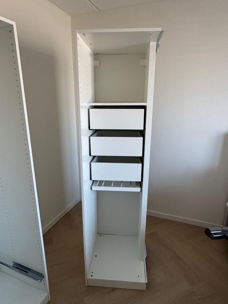 IKEA hoek kast inclusief 3 lades en uittrekbare broekhanger, Ophalen, 200 cm of meer, 50 tot 100 cm, Zo goed als nieuw