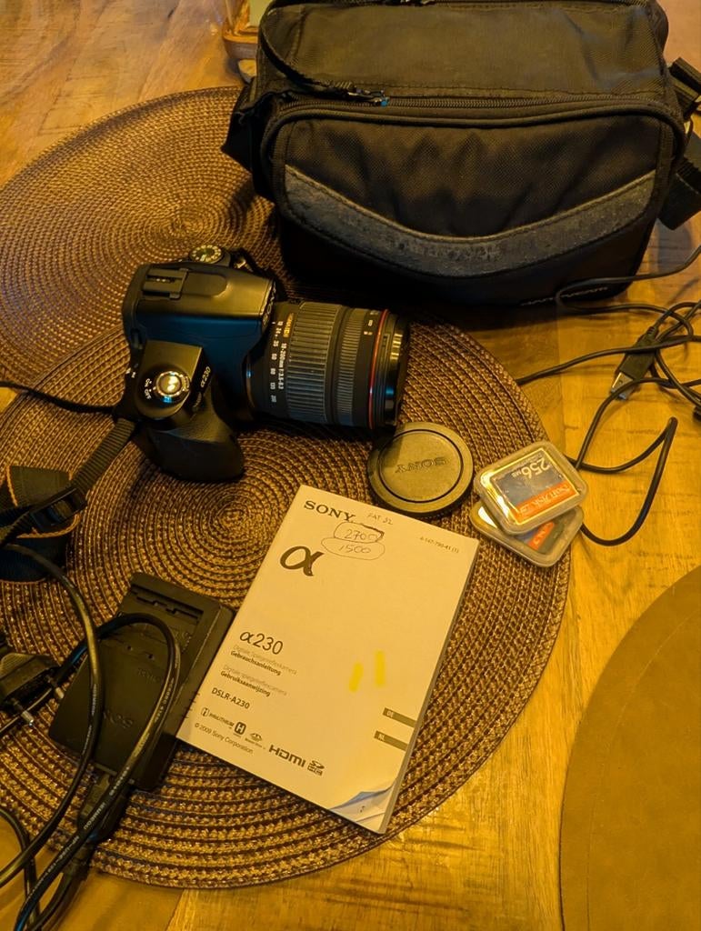 Sony Alpha 230 Spiegelreflexcamera met accessoires, Ophalen, Gebruikt, Spiegelreflex, Sony