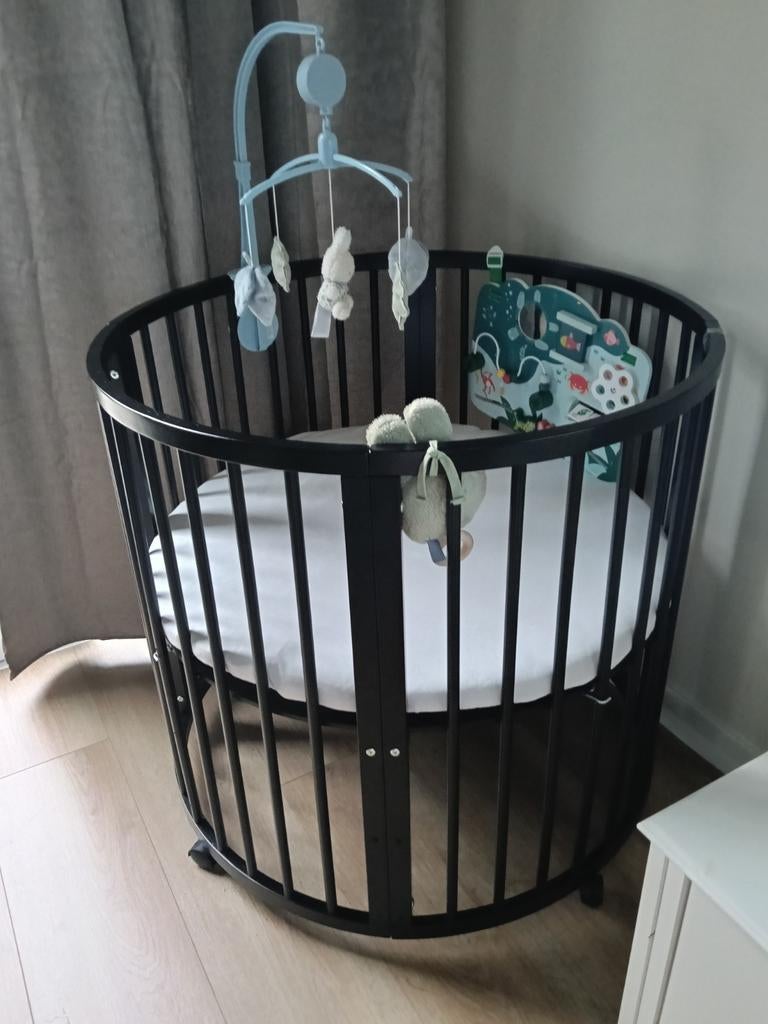 Ronde zwarte box, Kinderen en Baby's, Boxen, Ophalen, Rond, Wieltjes