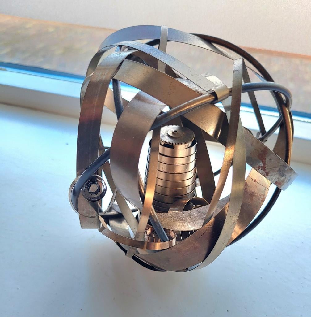 Sculptuur / Design  "Aarde vol energie" gemaakt door JCvM, Ophalen of Verzenden