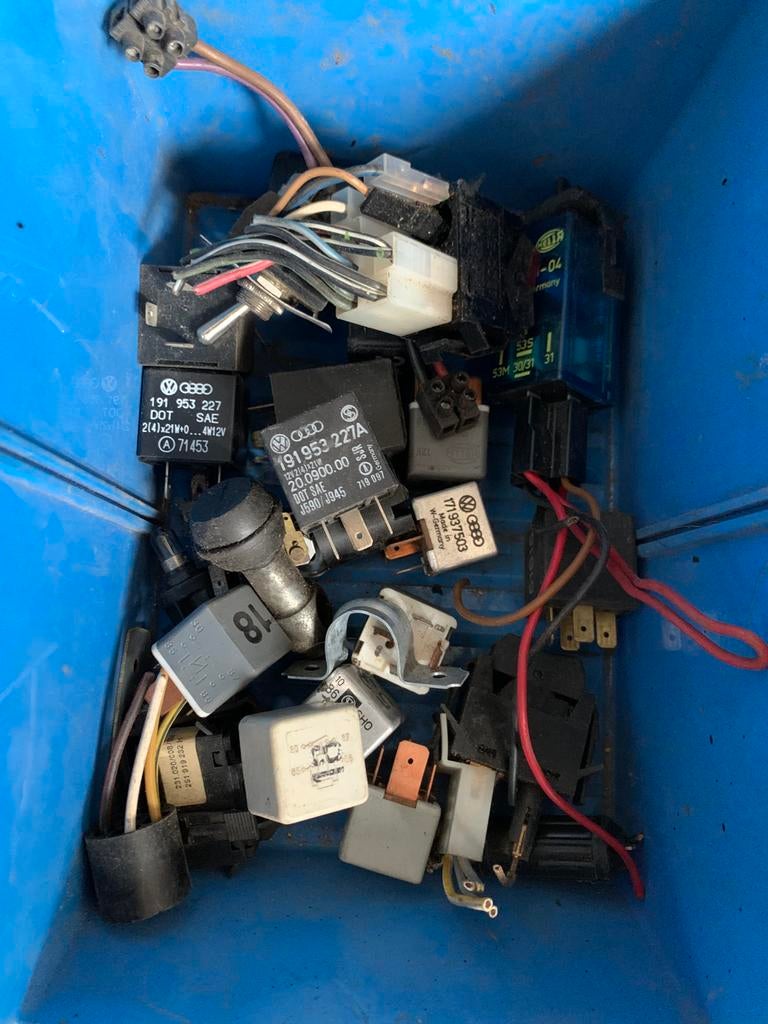 Diverse Relais T3 VW enz…, Ophalen