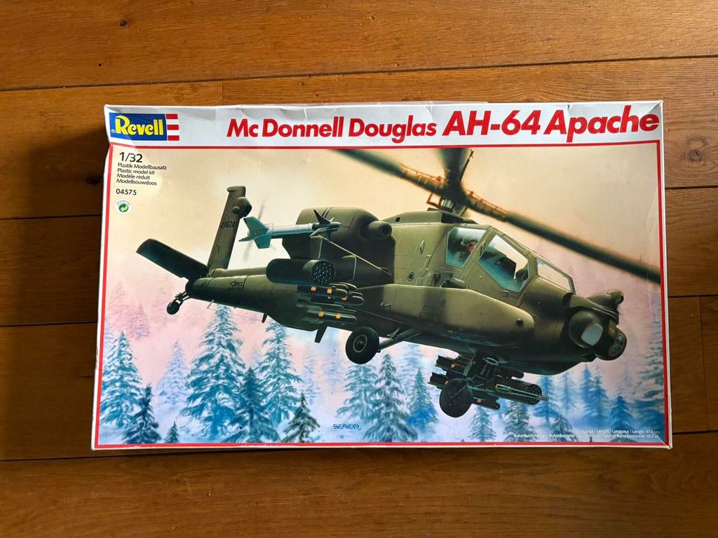 Revell 1/32 mcDonnel douglas AH64 Apache, Ophalen of Verzenden, Zo goed als nieuw, Groter dan 1:72, Revell