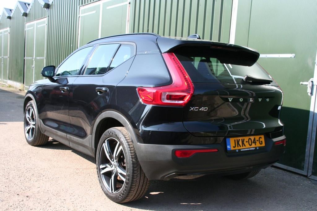 Volvo XC40 1.5 T5 Recharge R-Design, SPORT LEER, NAVIGATIE,, Auto's, Volvo, Zwart, Plug-in hybride, Bedrijf, Lichtsensor