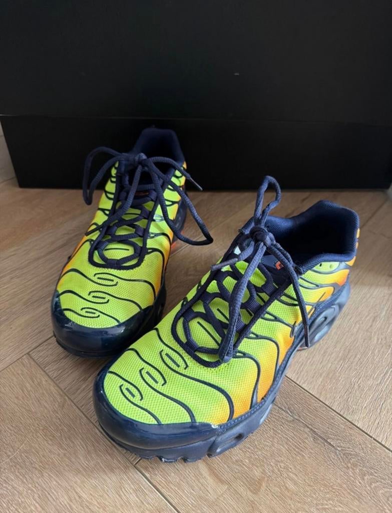 Nike Air Max Plus TN - Maat 38 - Geel/Oranje/Blauw, Overige kleuren, Ophalen of Verzenden, Sneakers of Gympen, Zo goed als nieuw