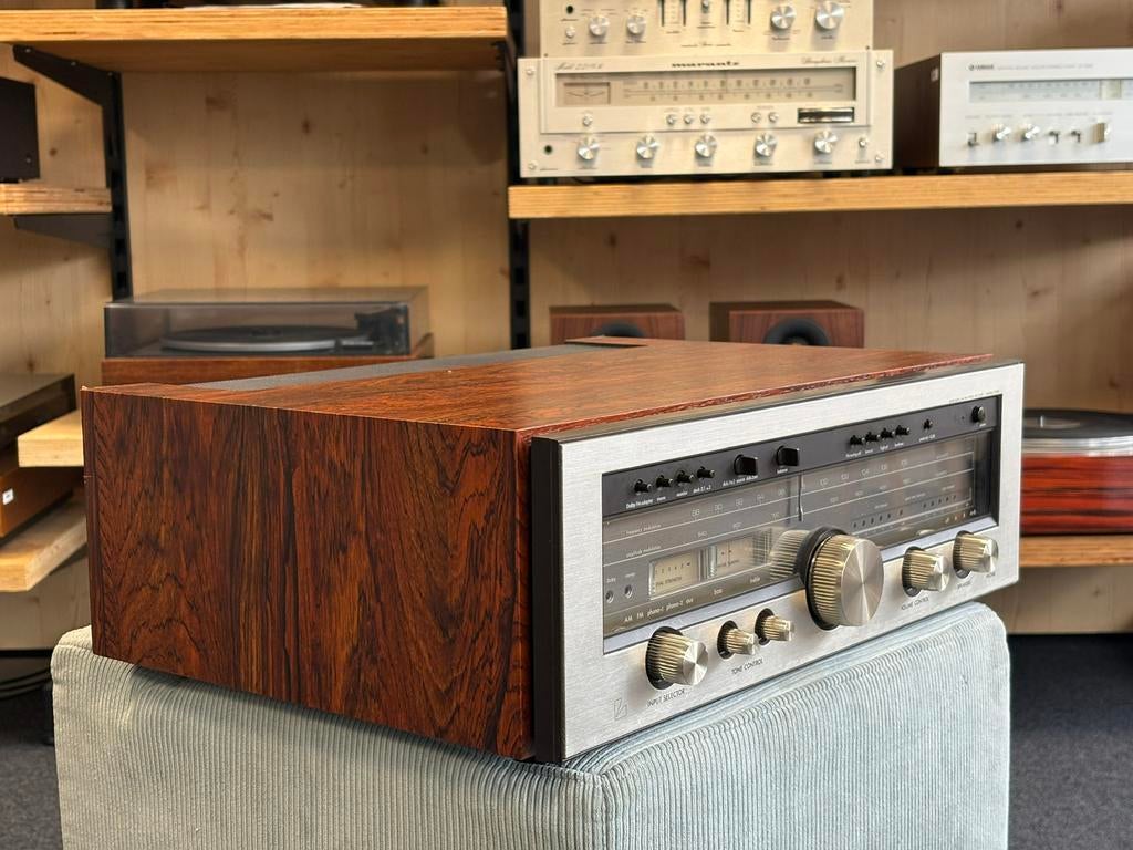 Luxman R-1050 versterker en handleiding, Audio, Tv en Foto, Versterkers en Receivers, Refurbished, Ophalen, Overige merken, Minder dan 60 watt