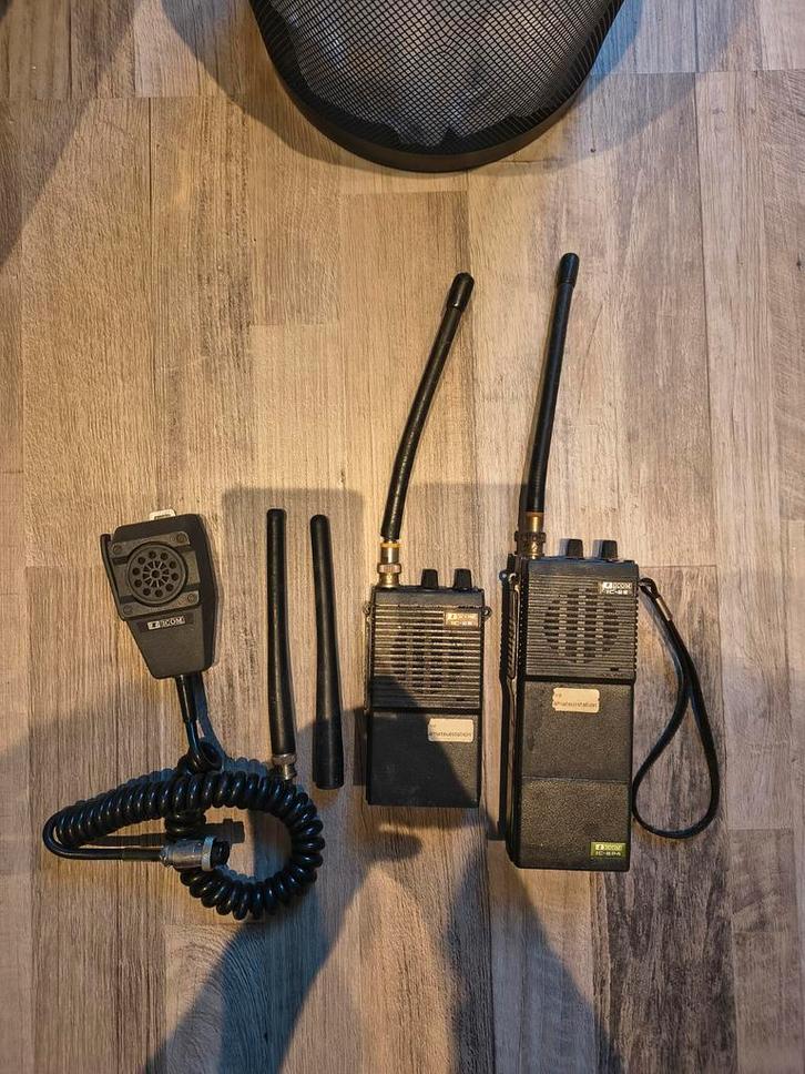 2x Portofoon met microfoon en extra antennes, Telecommunicatie, Portofoons en Walkie-talkies, Ophalen of Verzenden