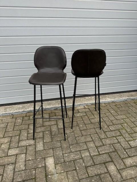 4 stuks luxe bistro cafe restaurant barkrukken bruin leder, Ophalen, Met voetsteun, 60 tot 90 cm, Zo goed als nieuw