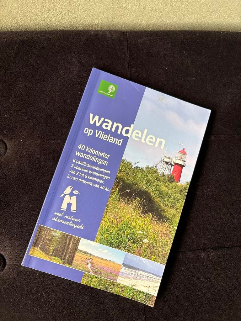 Wandelgids Vlieland - 40 km wandelingen en natuurgids, Overige merken, Fiets- of Wandelgids, Ophalen of Verzenden, Zo goed als nieuw