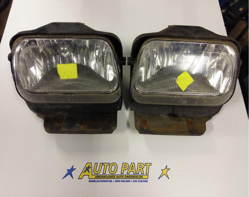 Chevrolet Silverado mistlamp 2004-2007, Auto-onderdelen, Verlichting, Gebruikt, Info@gm.com, Chevrolet, Ophalen of Verzenden