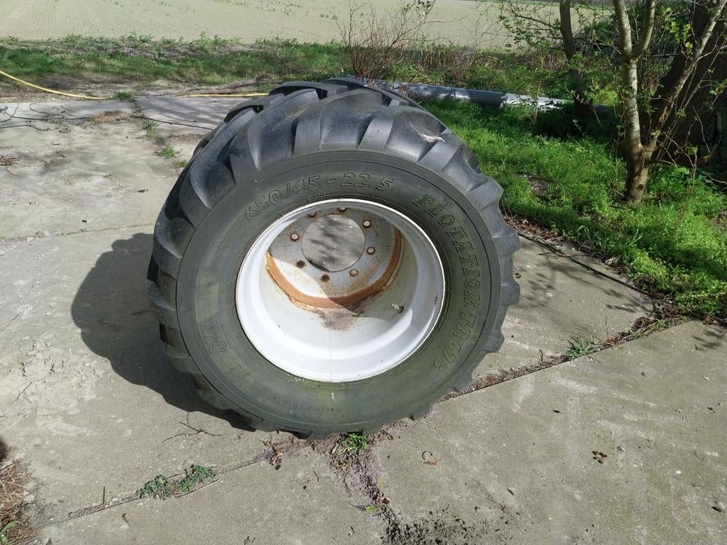 BKT band met velg 650/45-22.5, Ophalen