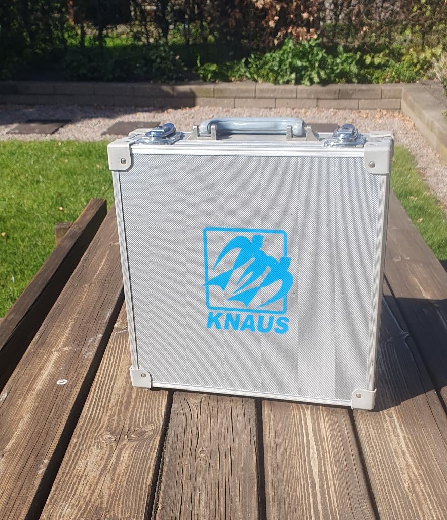 KNAUS collectors item 1e hulp koffer, Caravans en Kamperen, Caravan accessoires, Ophalen, Zo goed als nieuw