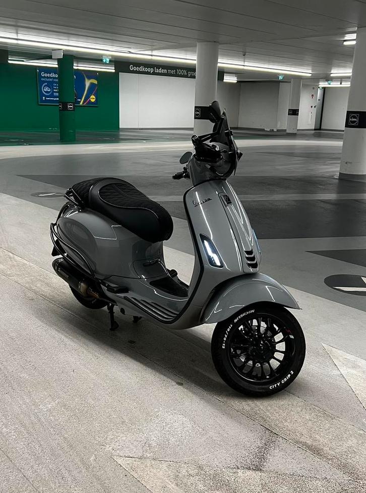 Vespa sprint | 5100KM | 85KM/H | Nardo Grey, Fietsen en Brommers, Scooters | Vespa, Zo goed als nieuw, Vespa S, Benzine, Ophalen