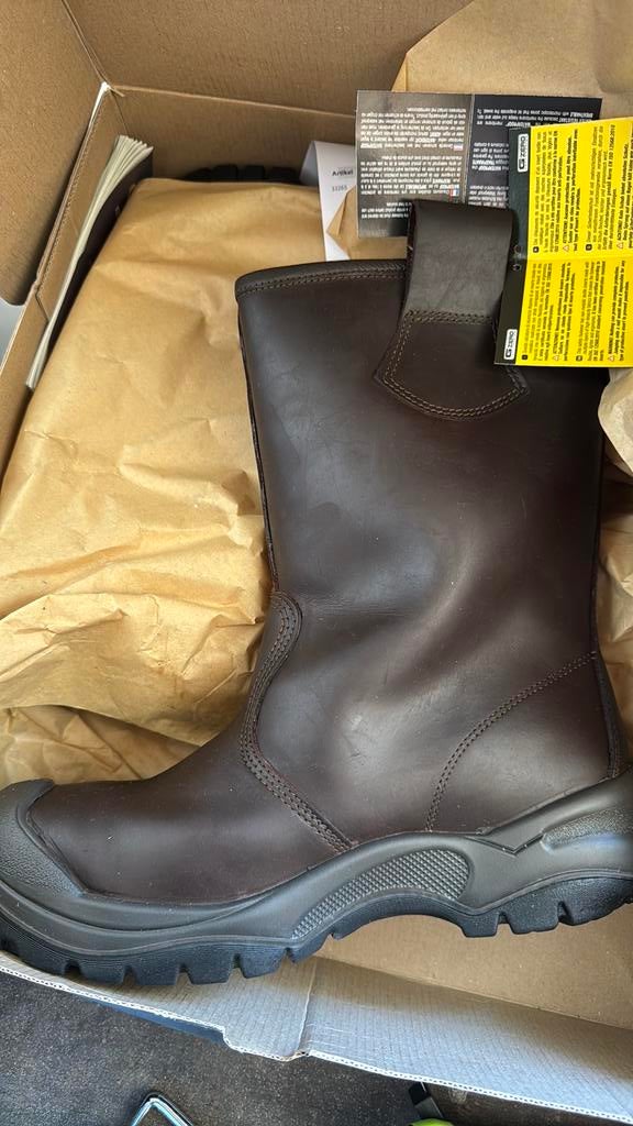 Nieuwe gri sport laarsen maat 43 met voering, Tuin en Terras, Werkkleding, Ophalen of Verzenden, Zo goed als nieuw, Laarzen