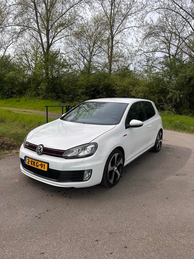 Volkswagen Golf 2.0 GTI 155KW 2009 Wit, Voorwielaandrijving, 4 cilinders, 1984 cc, Wit