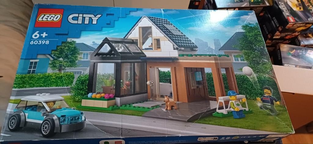 Lego City 60398 - Familiehuis met elektrische auto, Lego, Ophalen of Verzenden, Complete set, Compleet