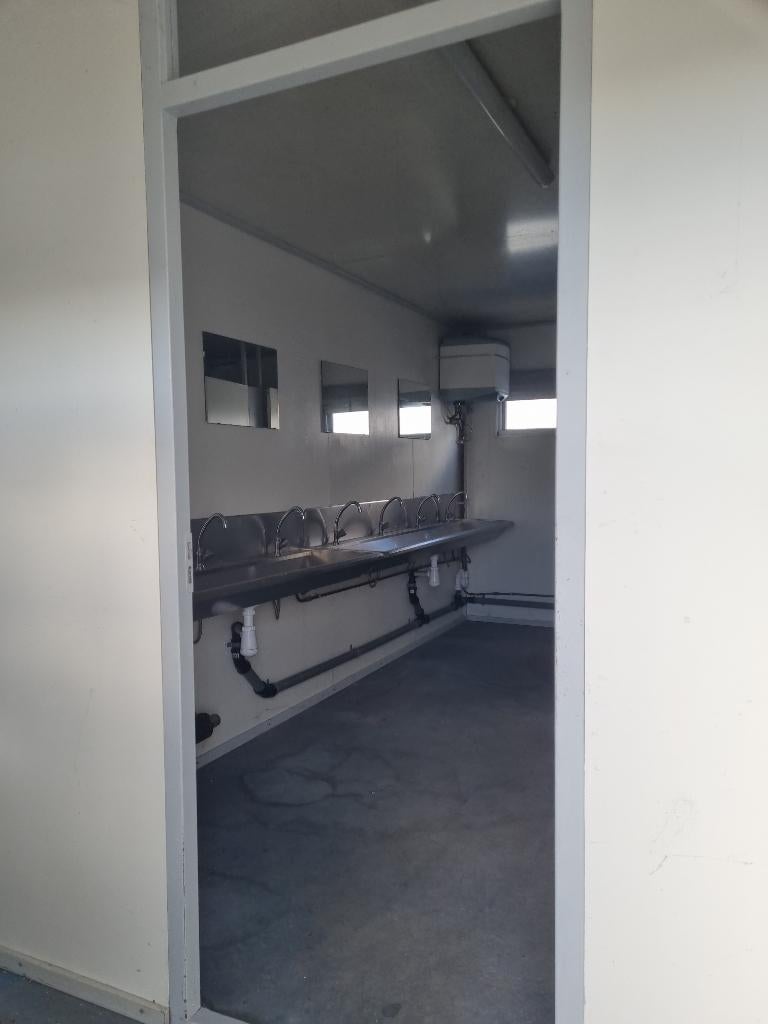 VOORJAARSOPRUIMING 5 X Sanitair unit 2 WC’s 3 Urinoirs, Ophalen