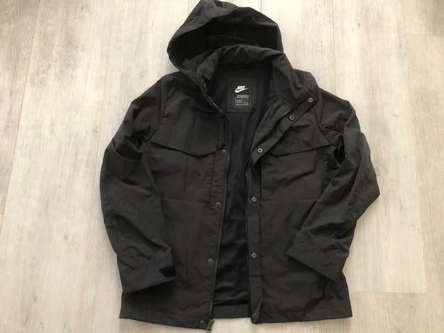 Tussen jas van Nike maat L 147-158, Ophalen of Verzenden, Zo goed als nieuw, Nike, Jongen