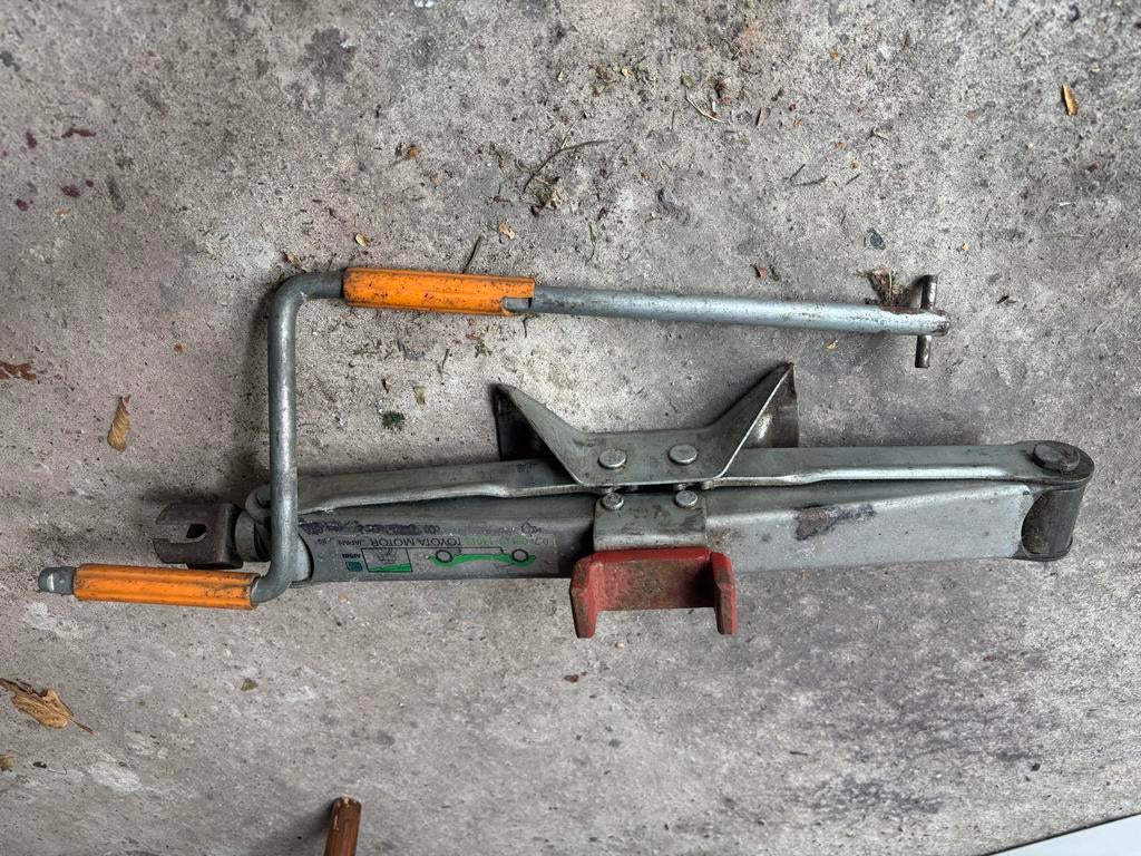 Krik met slinger, Ophalen, Gebruikt, Mechanisch, Schaarkrik