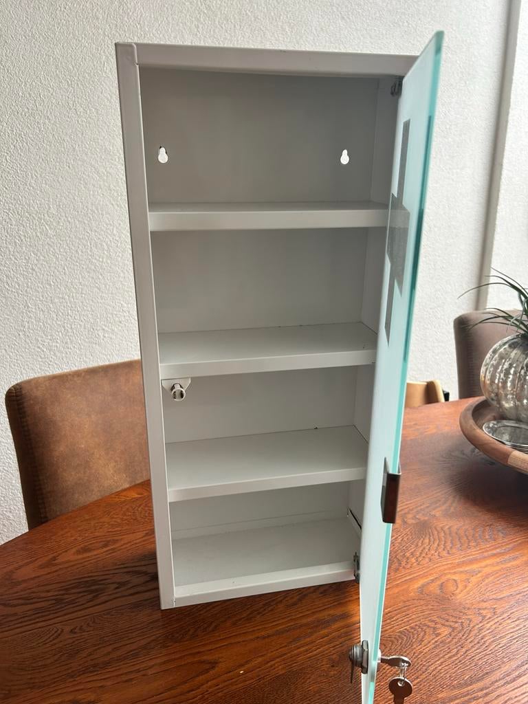 Medicijnkastje met glazen deur - 57x27x12cm, Ophalen, Gebruikt