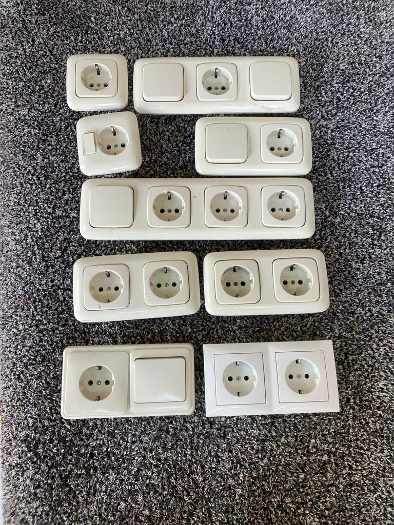 Diverse gebruikte stopcontacten en schakelaars, Ophalen of Verzenden, Gebruikt, Stopcontact