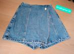 spijkerbroekrok (denim skort) met oversla Stradivarius 32, Kort, Blauw, Ophalen of Verzenden, Zo goed als nieuw