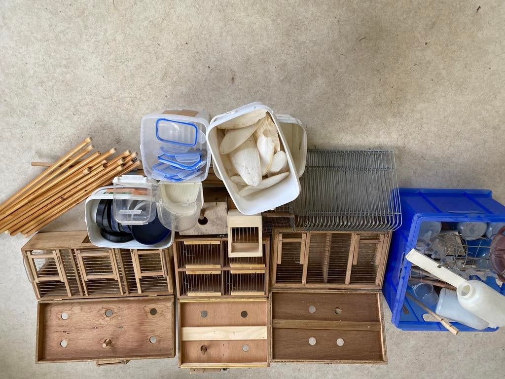 Diverse vogel artikelen, Dieren en Toebehoren, Vogels | Hokken en Kooien, Ophalen of Verzenden, Hout, Vogelkooi