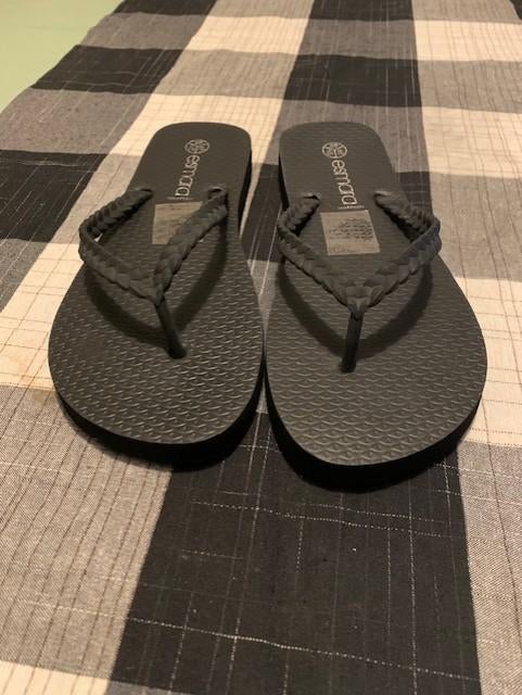 Zwarte slippers van Esmara. Maat 36, Kleding | Dames, Schoenen, Slippers, Zwart, Zo goed als nieuw, Esmara