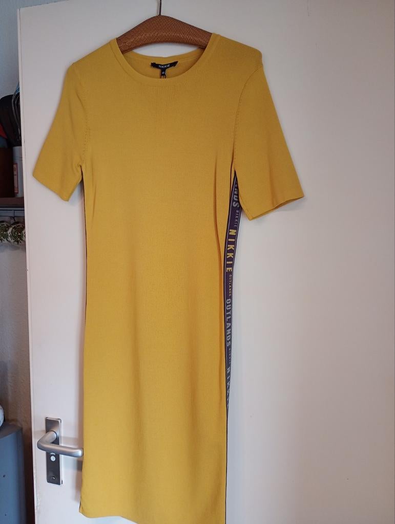 Nikkie jurk nieuw maat 40, Maat 38/40 (M), Geel, Nieuw, Ophalen of Verzenden