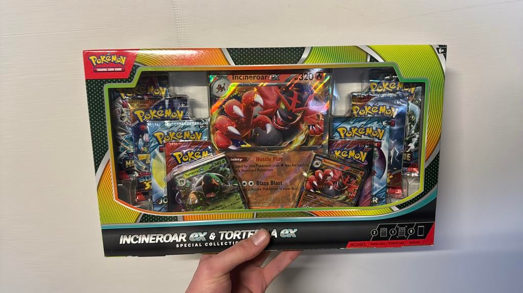 Pokemon inceneroar en torterra ex box usa only, Ophalen of Verzenden, Zo goed als nieuw